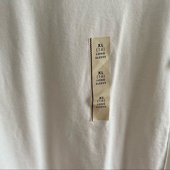 Cat & Jack Boys’ Long Sleeve Basic Crew Neck Long Sleeve Tee - Picture 4 of 5